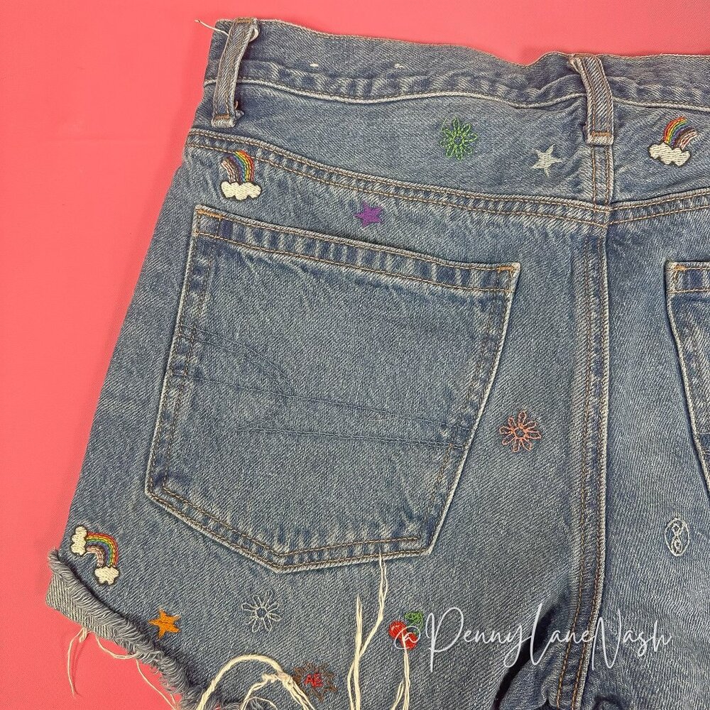American Eagle Denim '90s Boyfriend Short Embroidered Indigo - Picture 9 of 12
